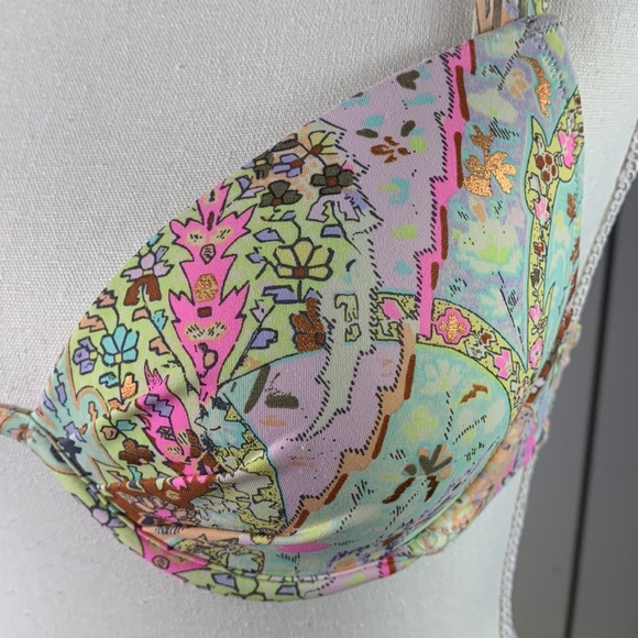 Victoria’s Secret Racer Back Padded Bikini Top - 32 C - Picture 4 of 9